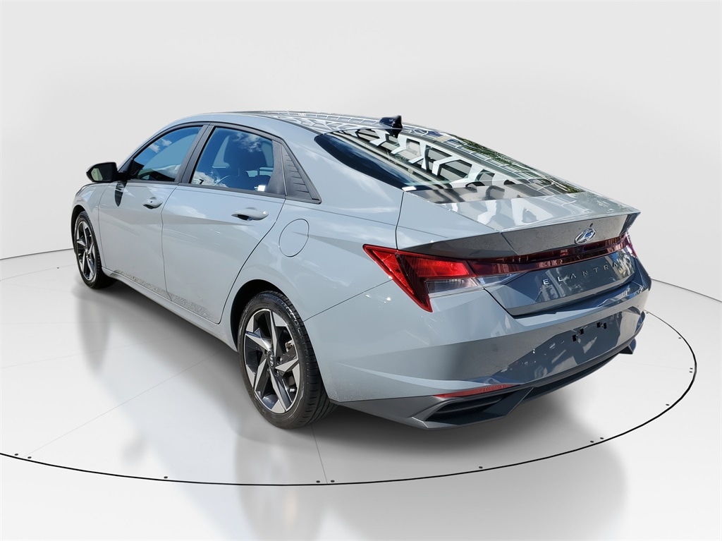 Used 2023 Hyundai Elantra SEL Sedan