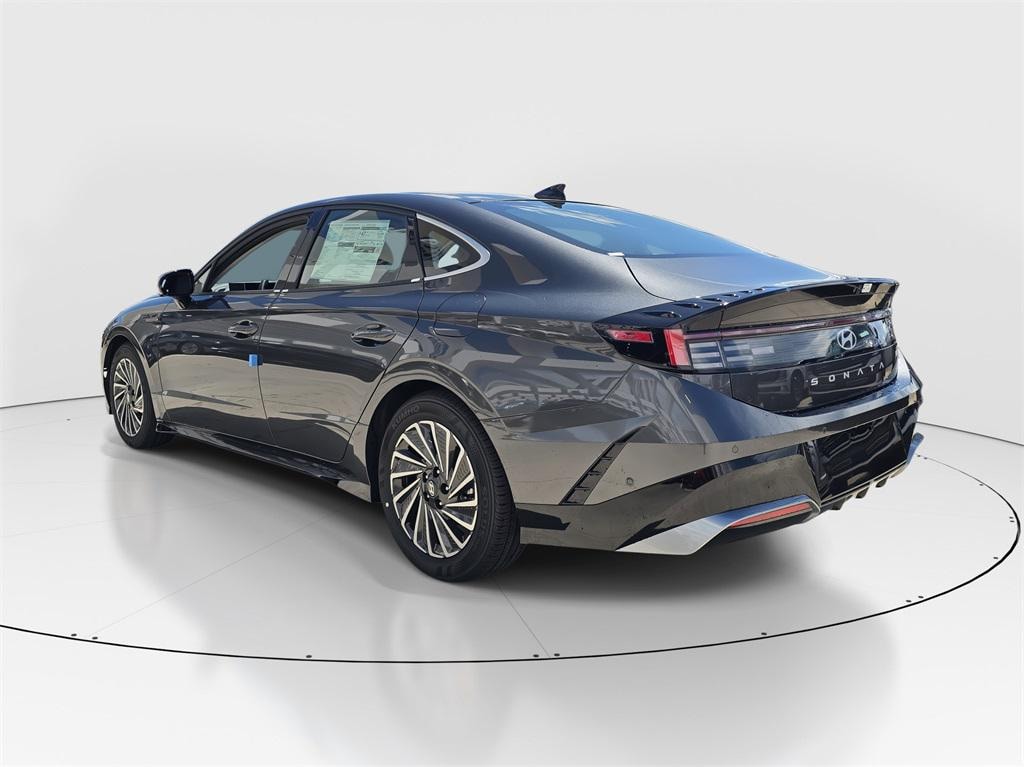 New 2025 Hyundai Sonata Hybrid Limited Sedan