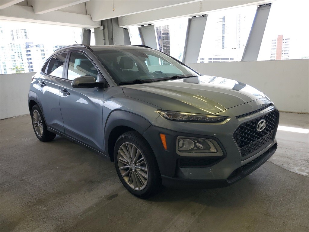 2020 Hyundai Kona SEL photo 2