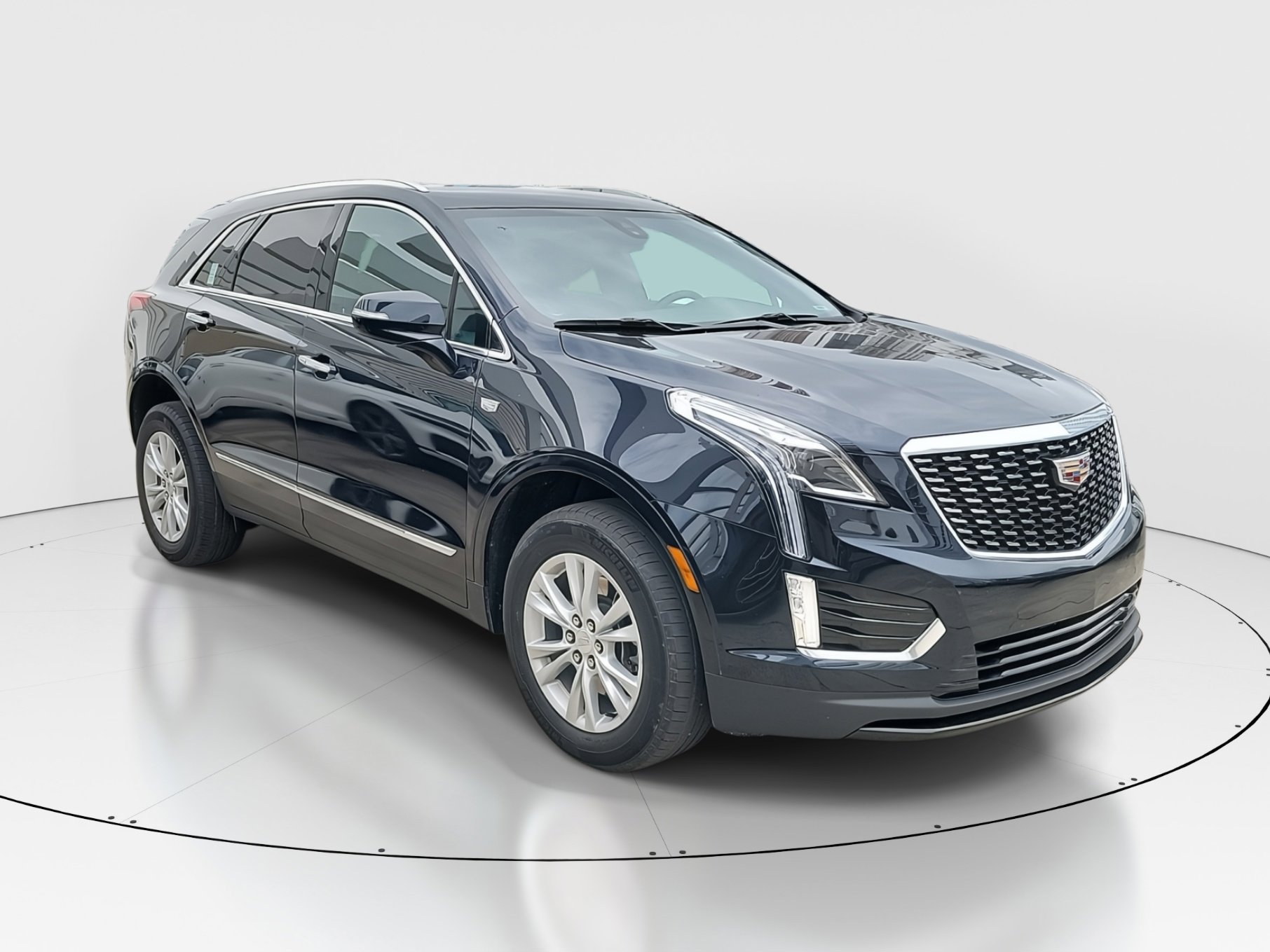 Used 2022 Cadillac XT5 Luxury with VIN 1GYKNAR45NZ155100 for sale in Miami, FL