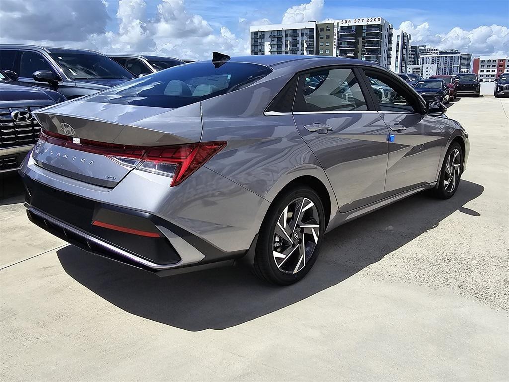 New 2025 Hyundai Elantra SEL Sport Sedan