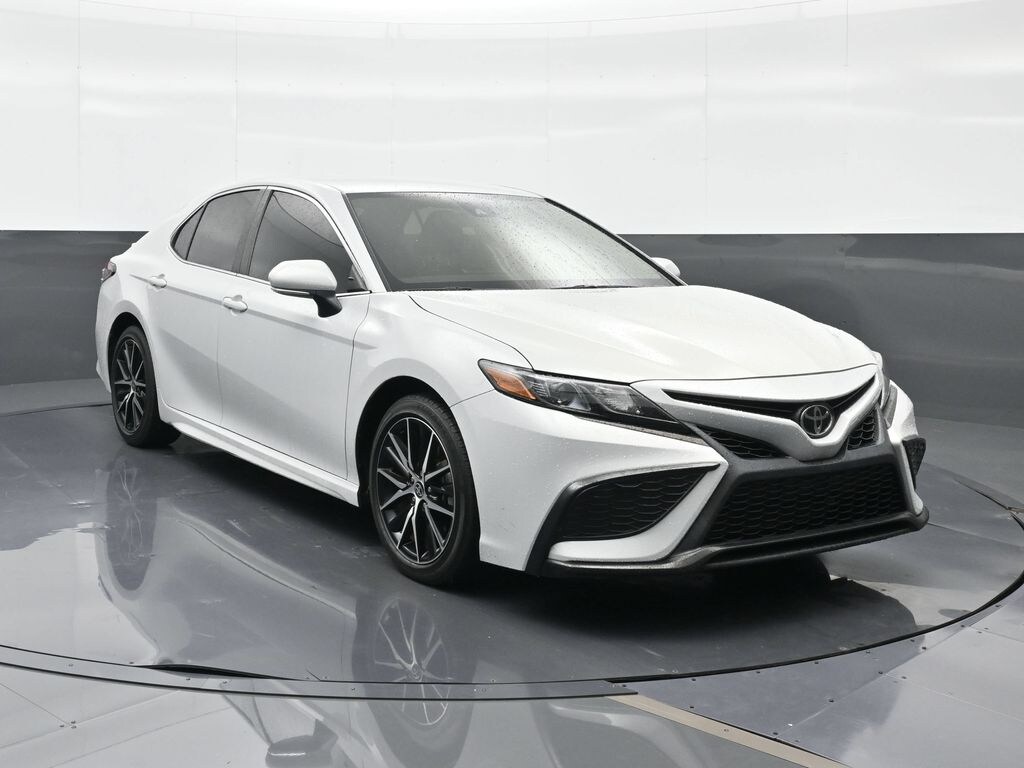 Used 2024 Toyota Camry SE Sedan
