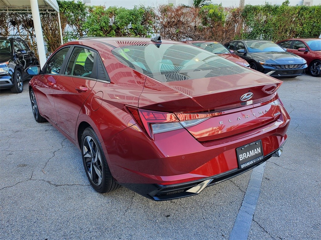2023 Hyundai Elantra Limited photo 4