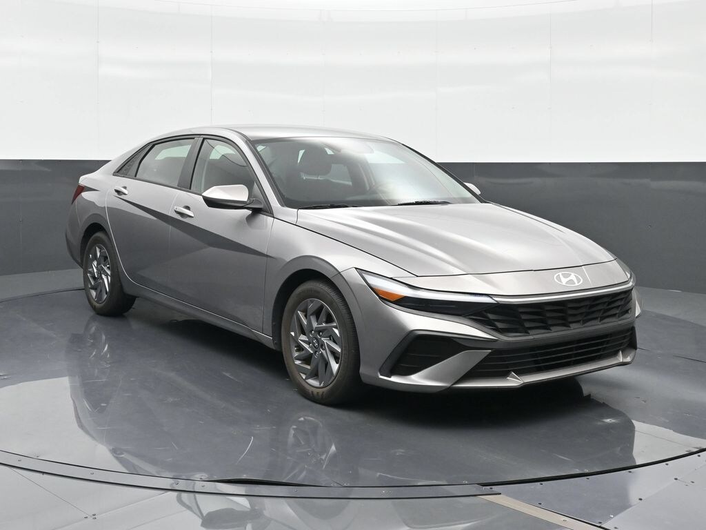 Used 2024 Hyundai Elantra SEL Sedan