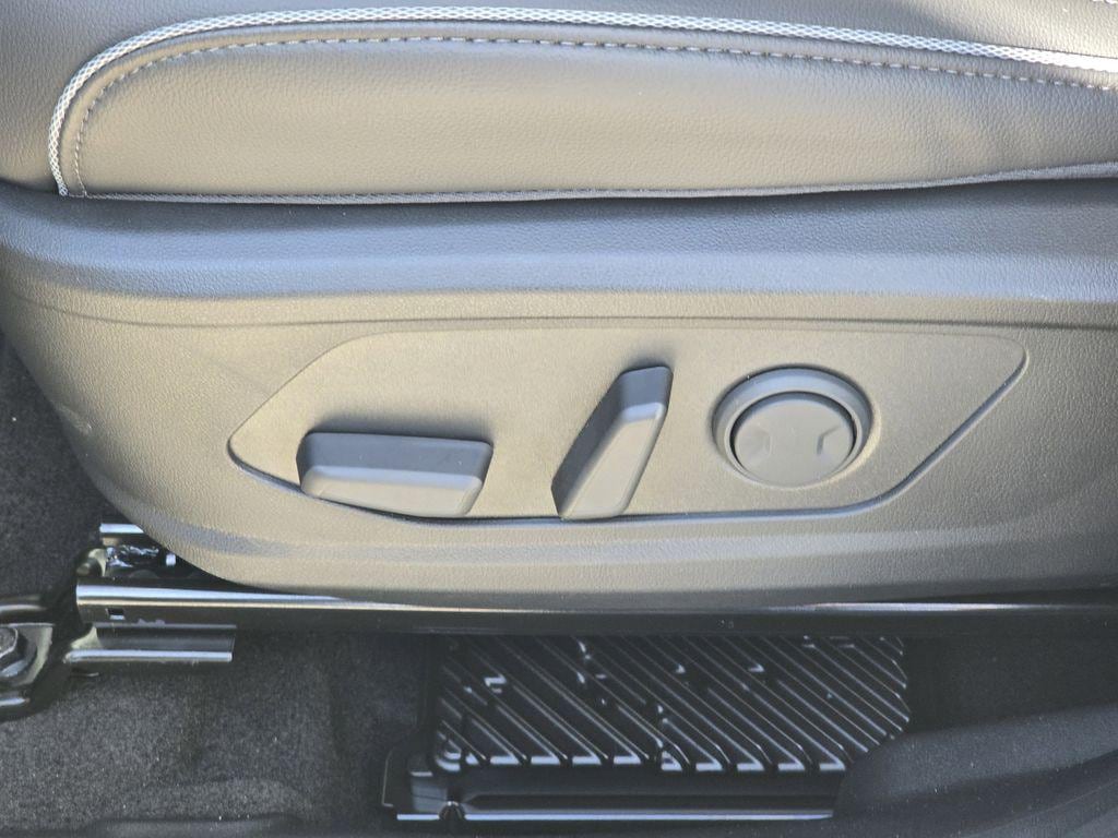 2026 Hyundai Santa Cruz Limited - Photo 19