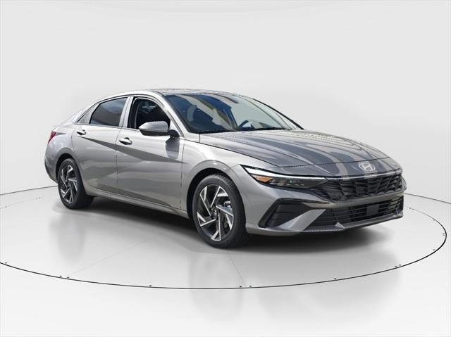 2025 Hyundai Elantra SEL Convenience photo 2