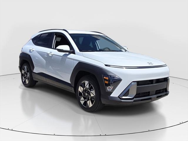 2025 Hyundai Kona SEL photo 2