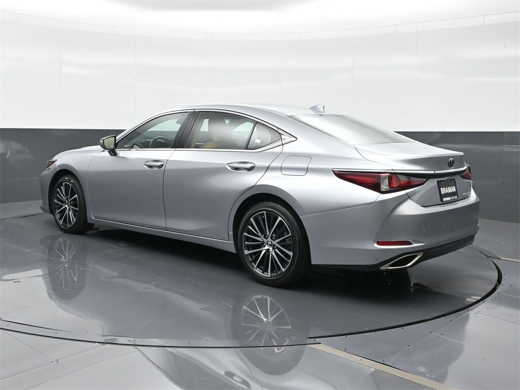 2022 Lexus ES 350 photo 3