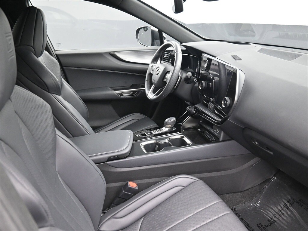 2022 Lexus NX 350 F SPORT Handling photo 2