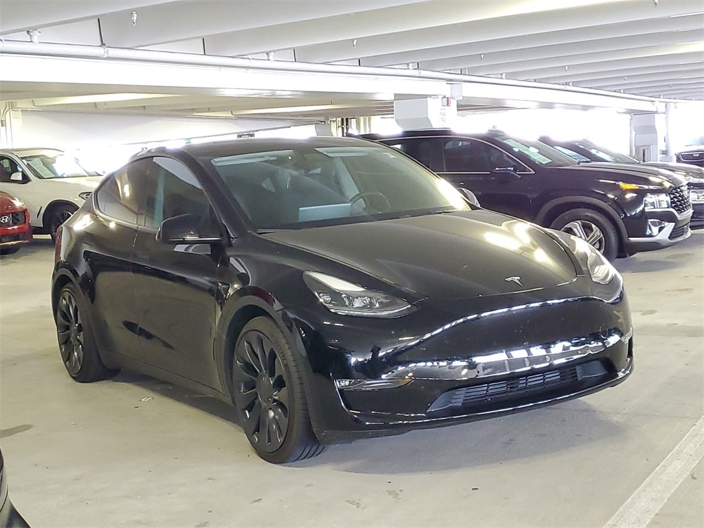 Used 2022 Tesla Model Y Performance with VIN 7SAYGDEF5NF530687 for sale in Miami, FL