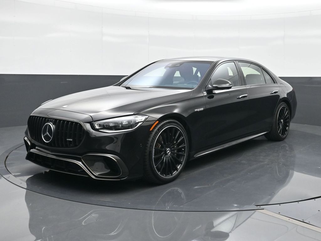 2025 Mercedes-Benz S-Class S 63 E-Performance's photo