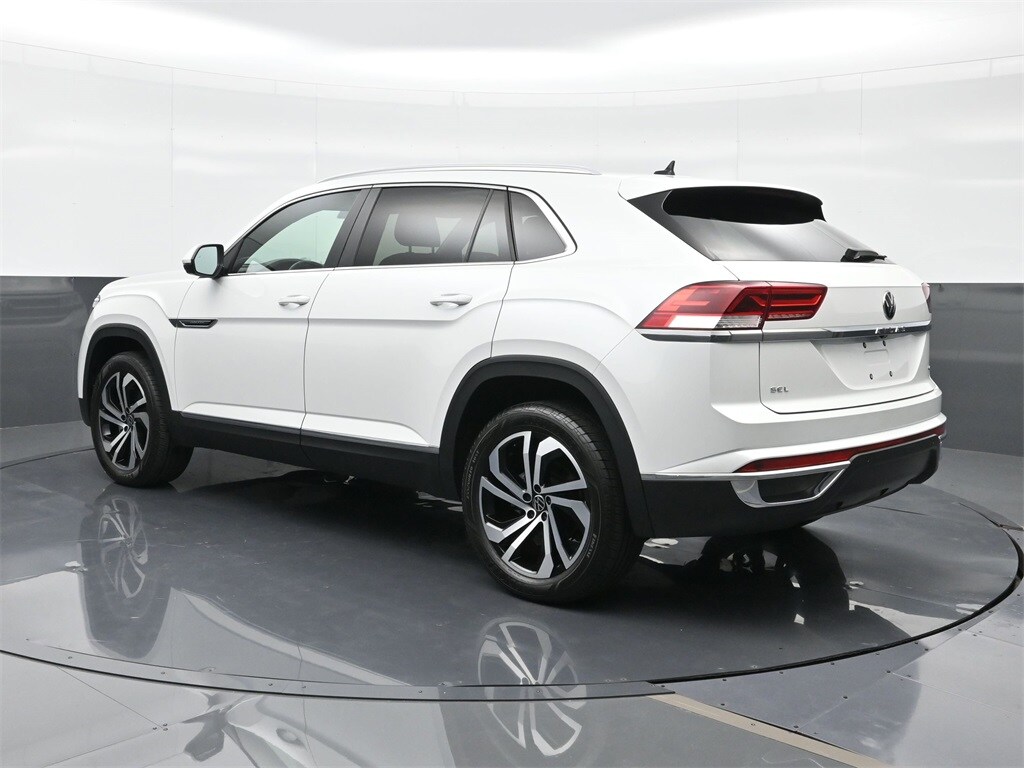 2023 Volkswagen Atlas Cross Sport SEL photo 2