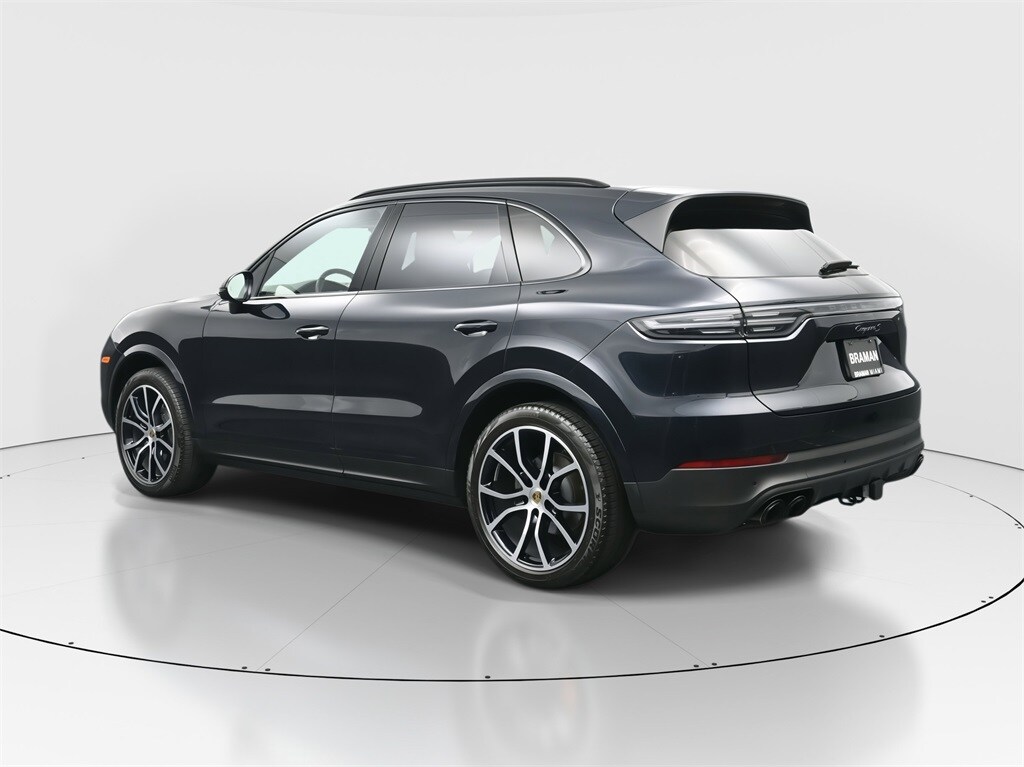 2023 Porsche Cayenne S Platinum Edition photo 3