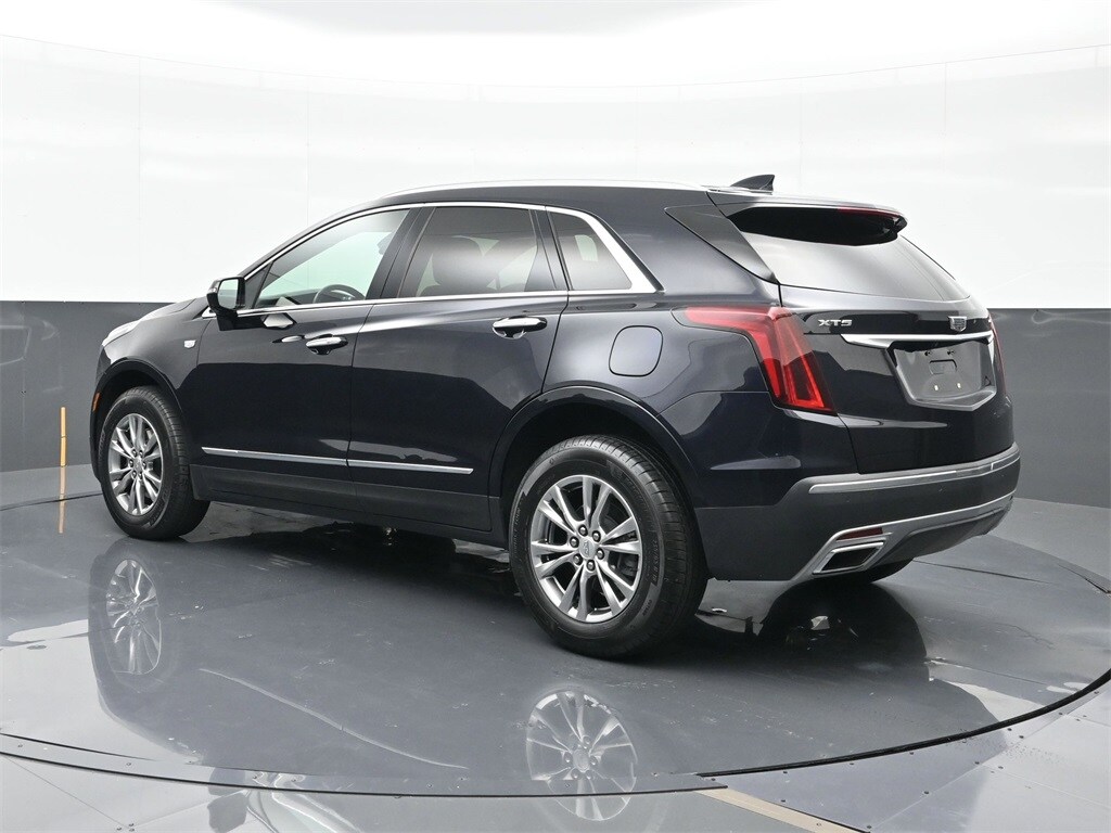 2022 Cadillac XT5 Premium Luxury photo 3
