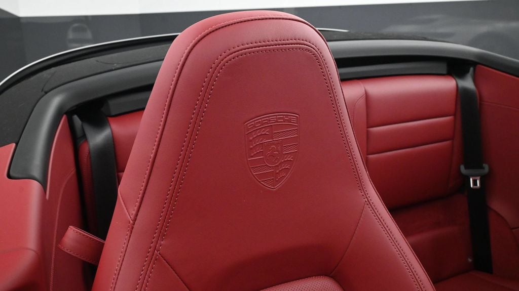 2026 Porsche 911 - Photo 17