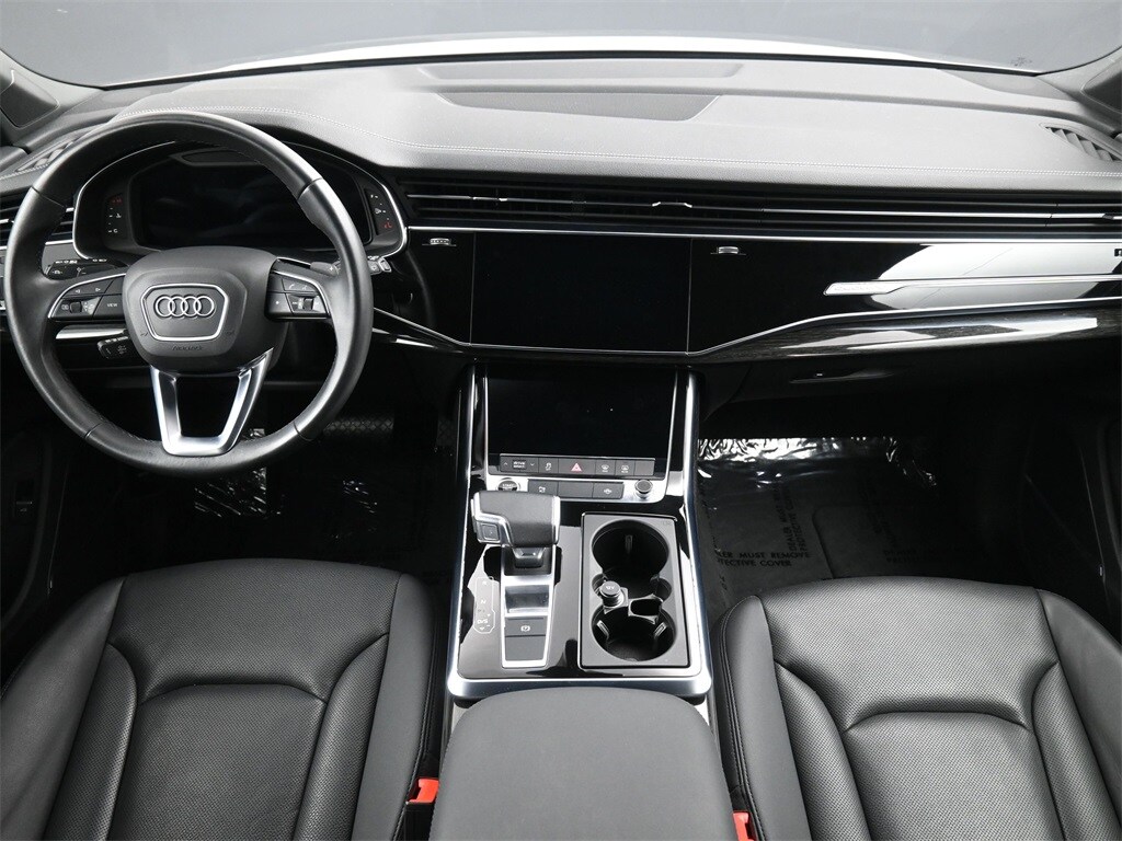 2023 Audi Q7 55 Premium Plus photo 4