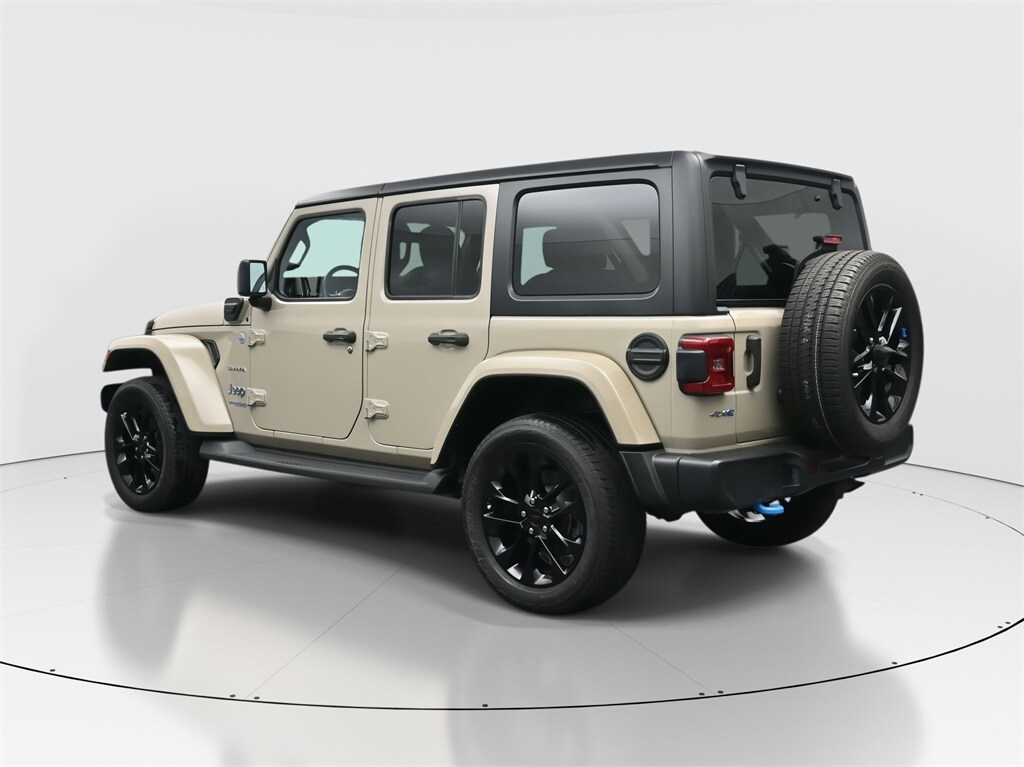 2022 Jeep Wrangler Unlimited Sahara 4xe photo 2