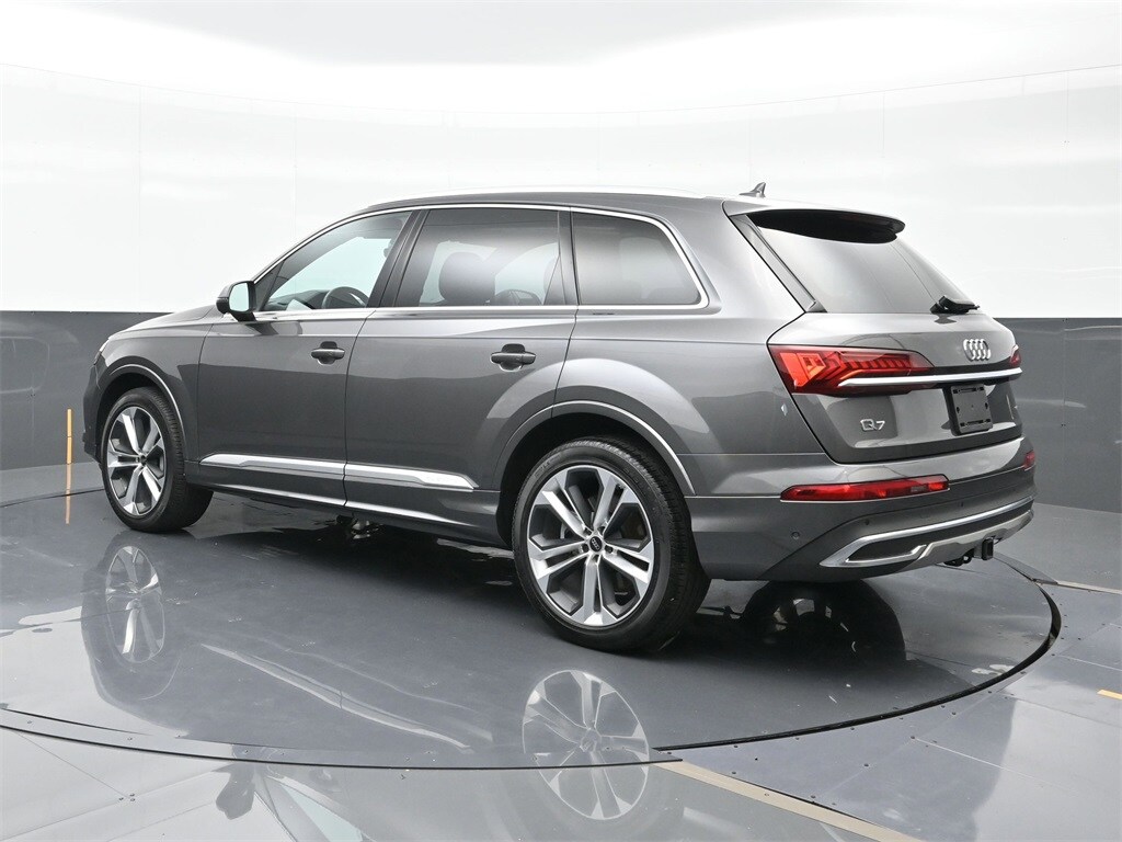 2023 Audi Q7 55 Premium Plus photo 3
