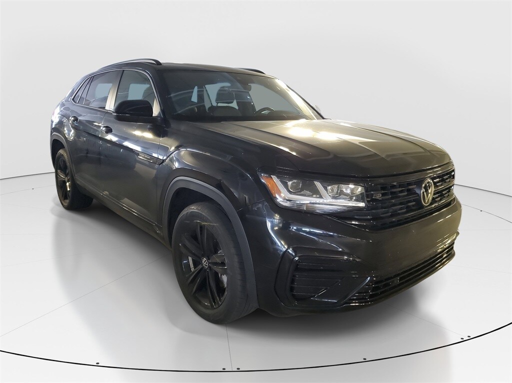 2023 Volkswagen Atlas Cross Sport SEL R-Line photo 2