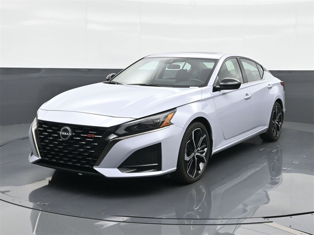 Used 2024 Nissan Altima 2.5 SR Sedan