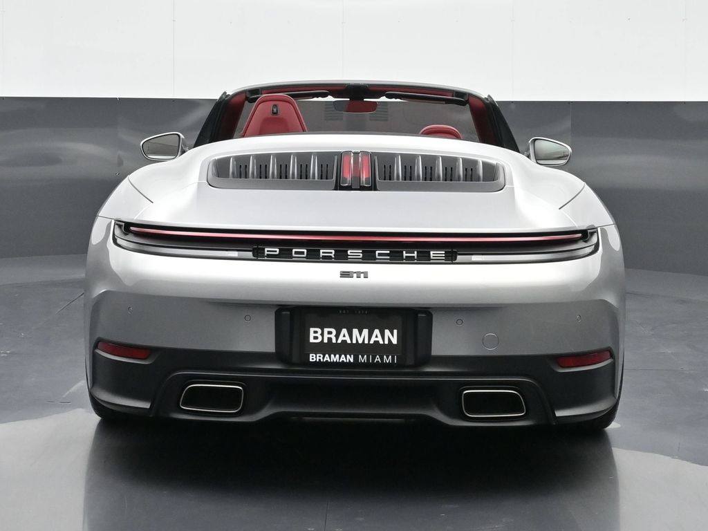 2026 Porsche 911 - Photo 15
