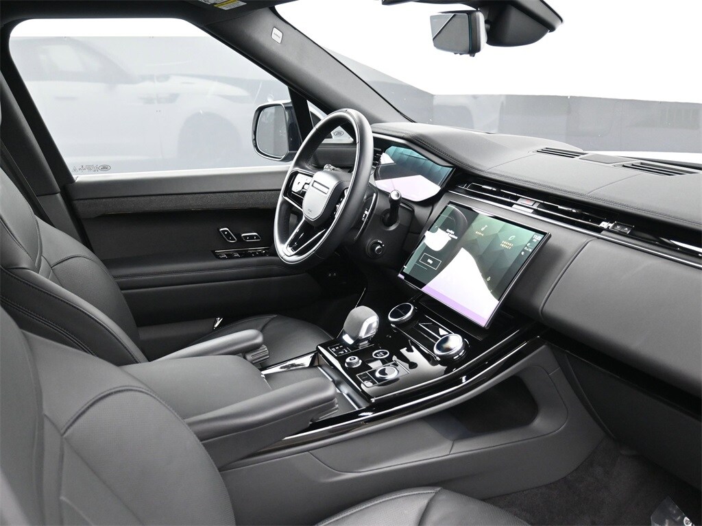 2023 Land Rover Range Rover Sport SE photo 2