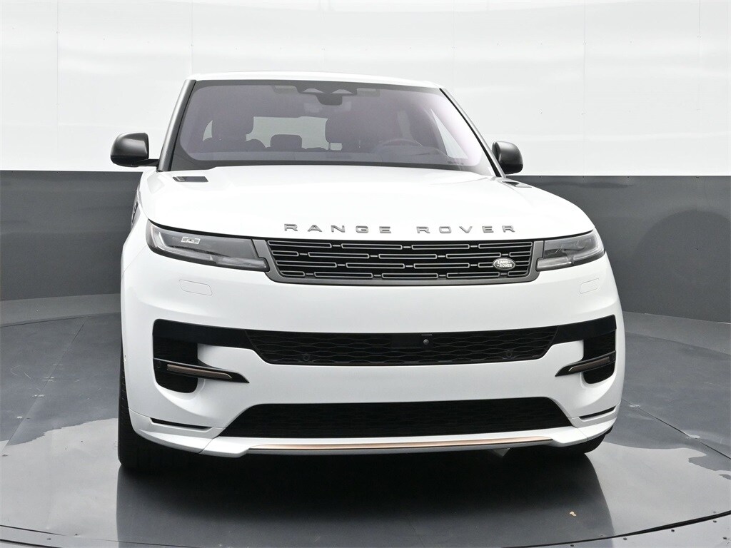 2023 Land Rover Range Rover Sport SE photo 3
