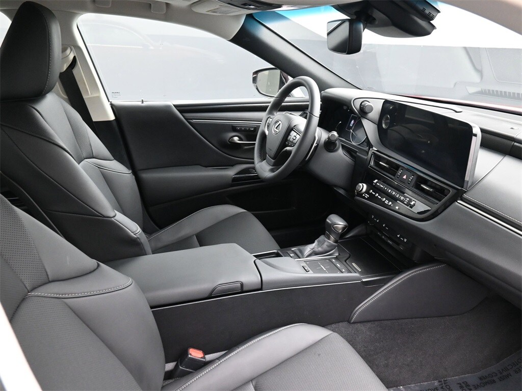 2022 Lexus ES 350 photo 2