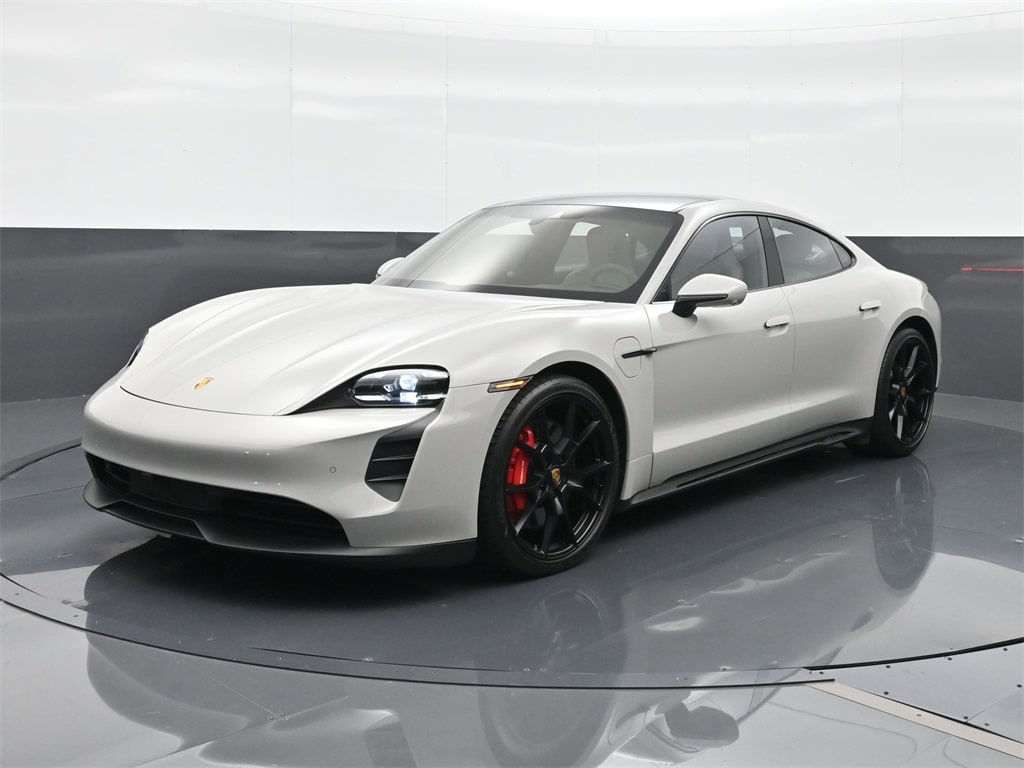 2023 Porsche Taycan GTS's photo