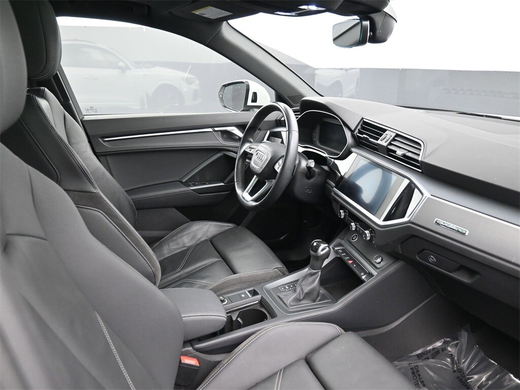 2021 Audi Q3 Premium S line photo 2
