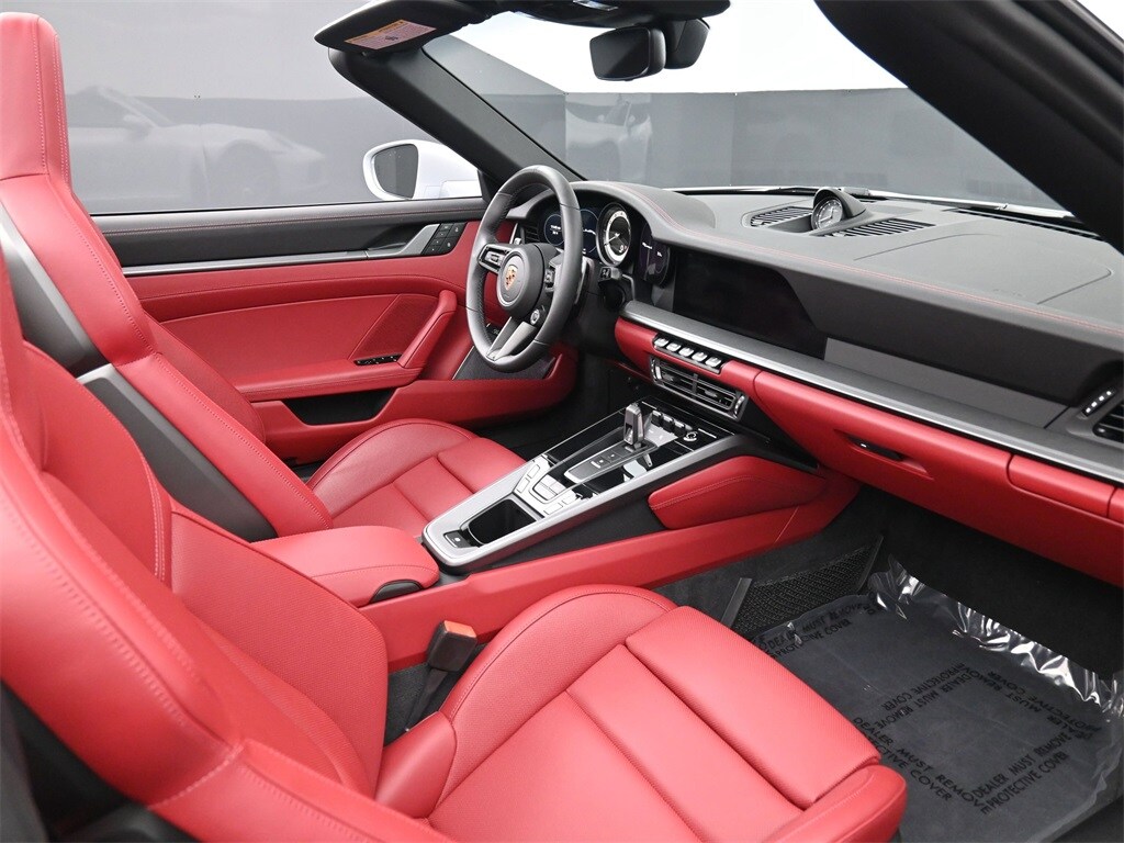 2024 Porsche 911 S photo 2