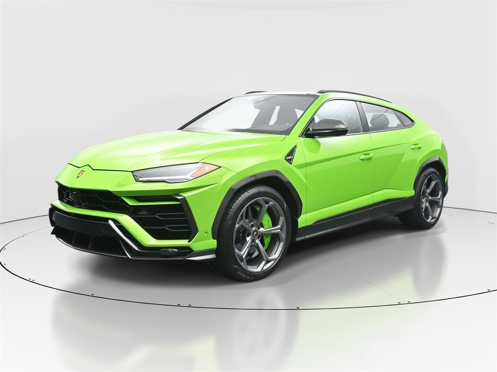2022 Lamborghini Urus Base's photo