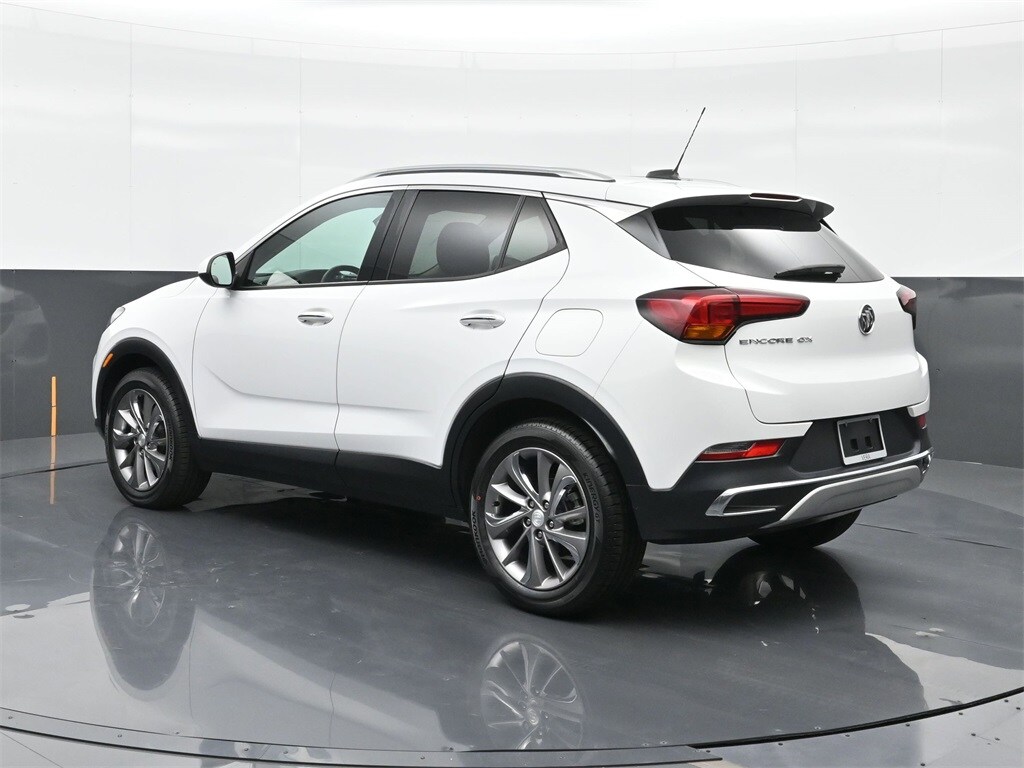 2022 Buick Encore GX Essence photo 2