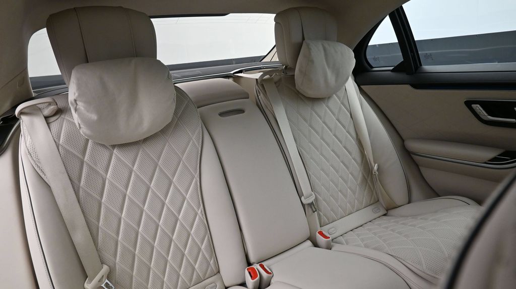2025 Mercedes-Benz S-Class S 580 - Photo 12
