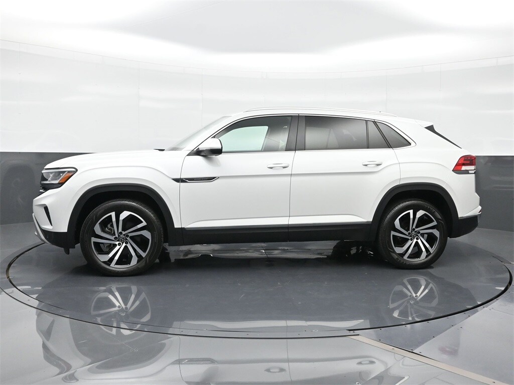 2023 Volkswagen Atlas Cross Sport SEL photo 3