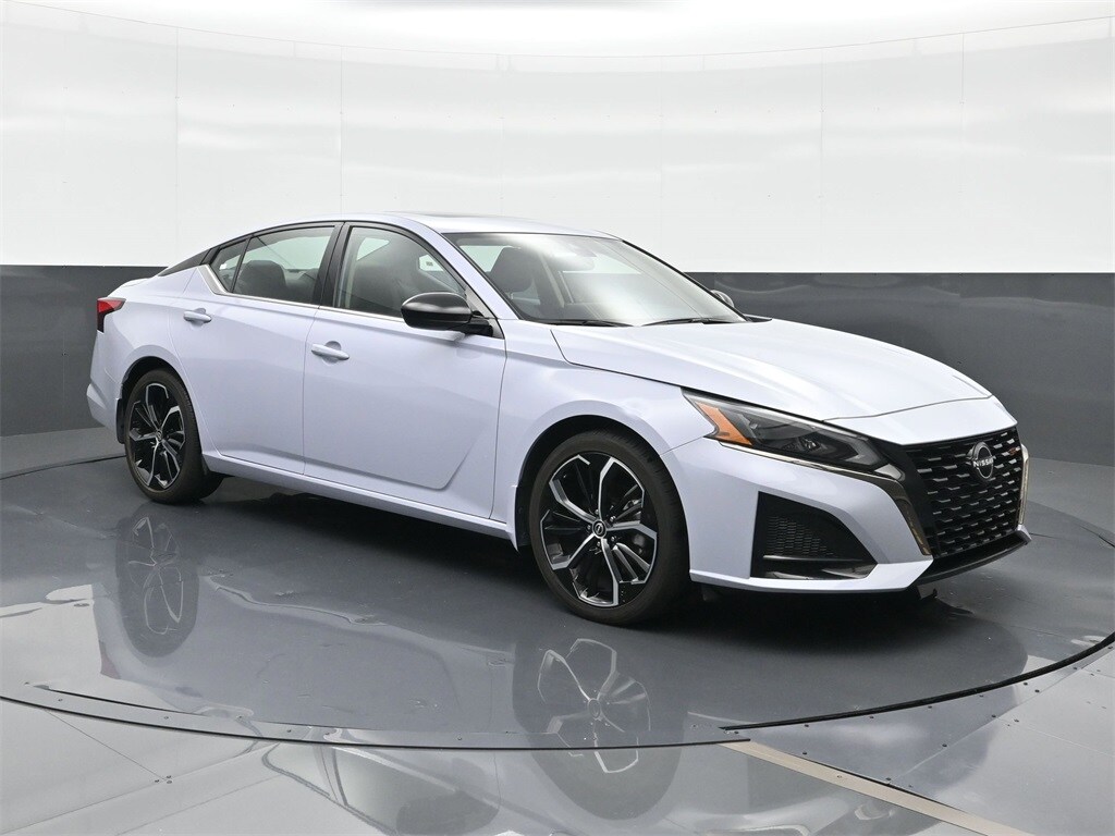 Used 2024 Nissan Altima 2.5 SR Sedan