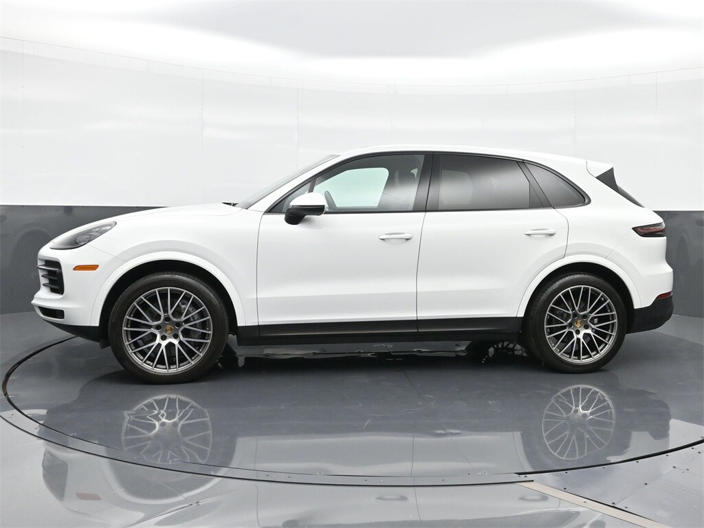 2022 Porsche Cayenne Platinum Edition photo 4