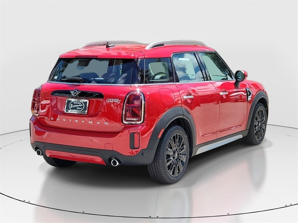 2024 Mini Cooper Signature photo 3