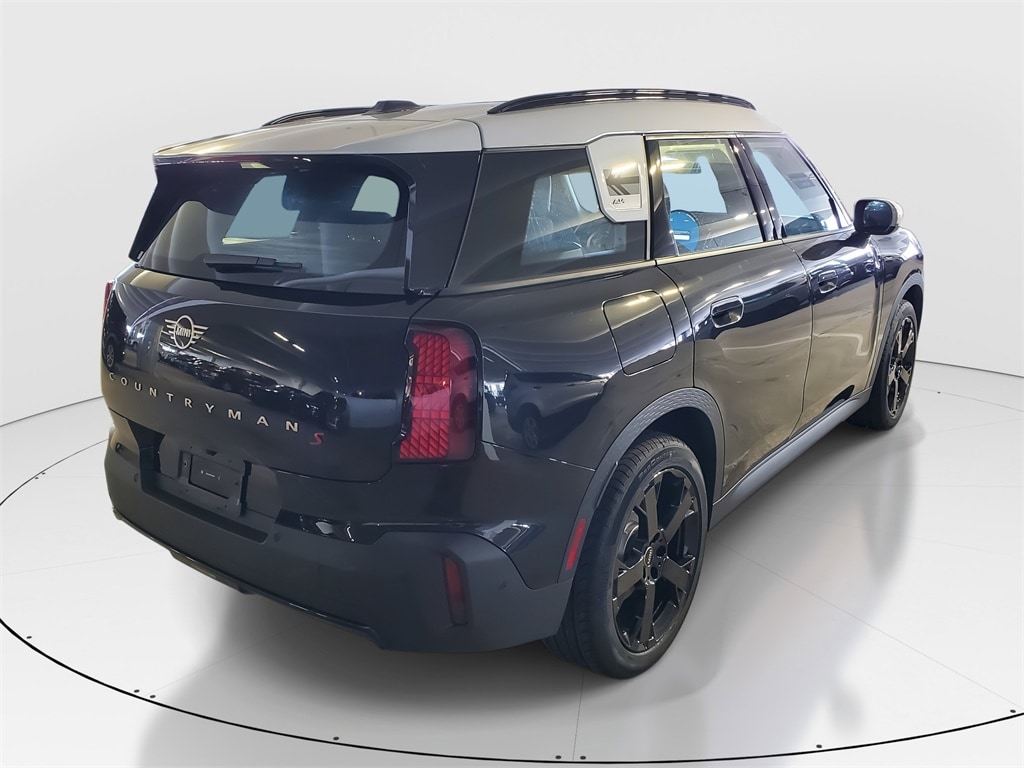 New 2026 MINI Countryman Signature Plus SUV