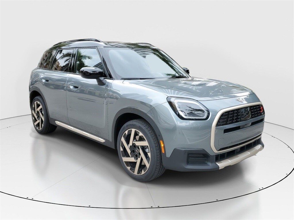 2025 Mini Cooper S ALL4 photo 2