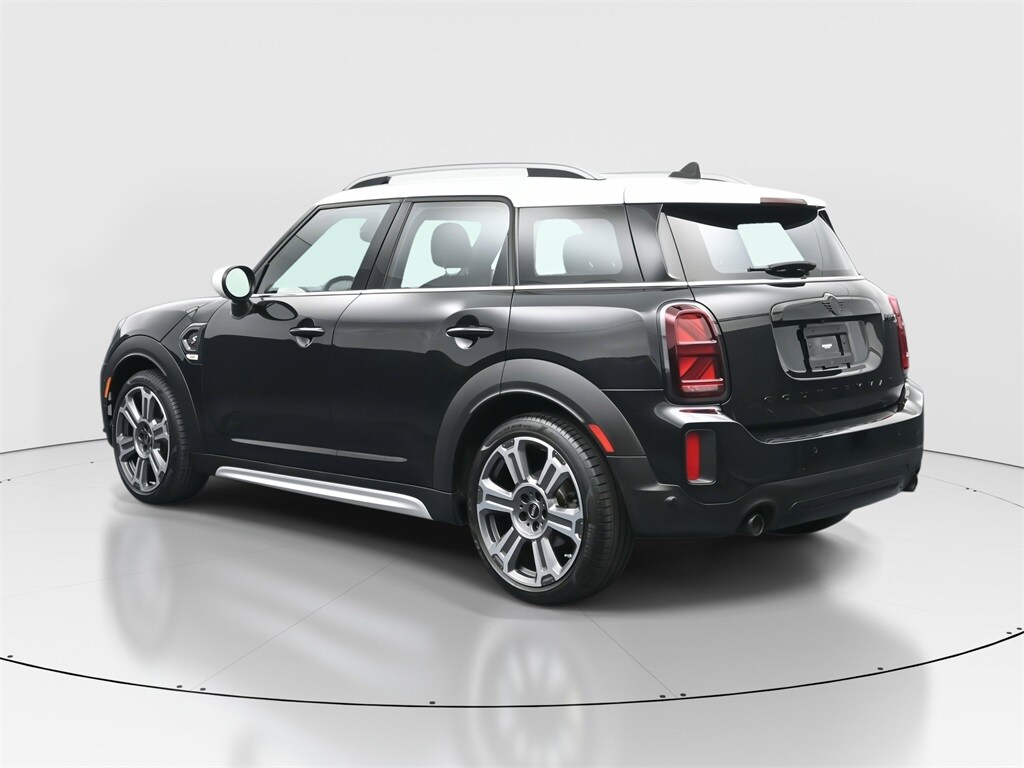 2024 Mini Cooper S Iconic photo 2