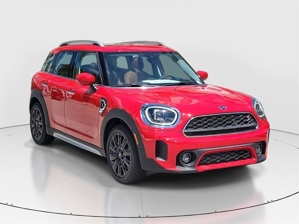 Used 2024 MINI Countryman S with VIN WMZ53BR02R3S23986 for sale in Miami, FL