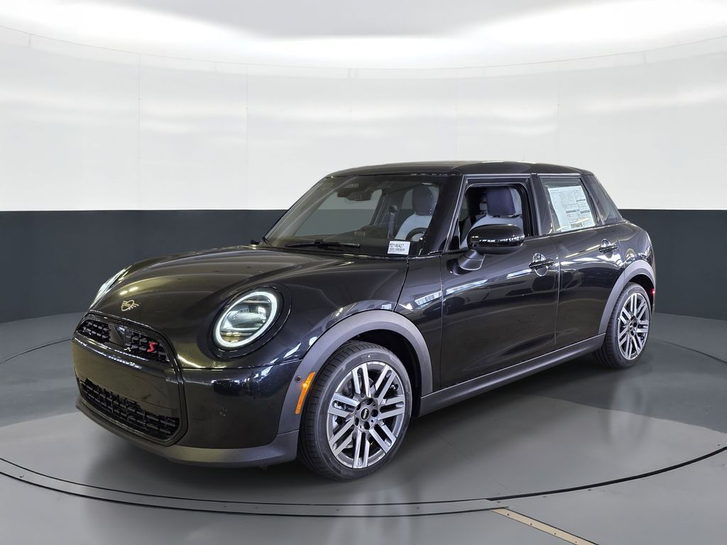 2026 MINI Hardtop Cooper S Signature's photo