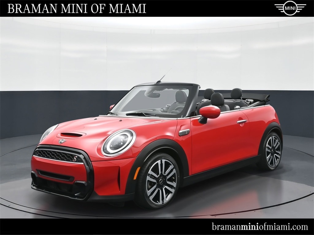 2023 MINI Convertible S's photo