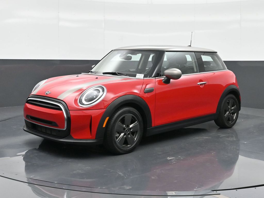 2024 MINI Hardtop Cooper's photo