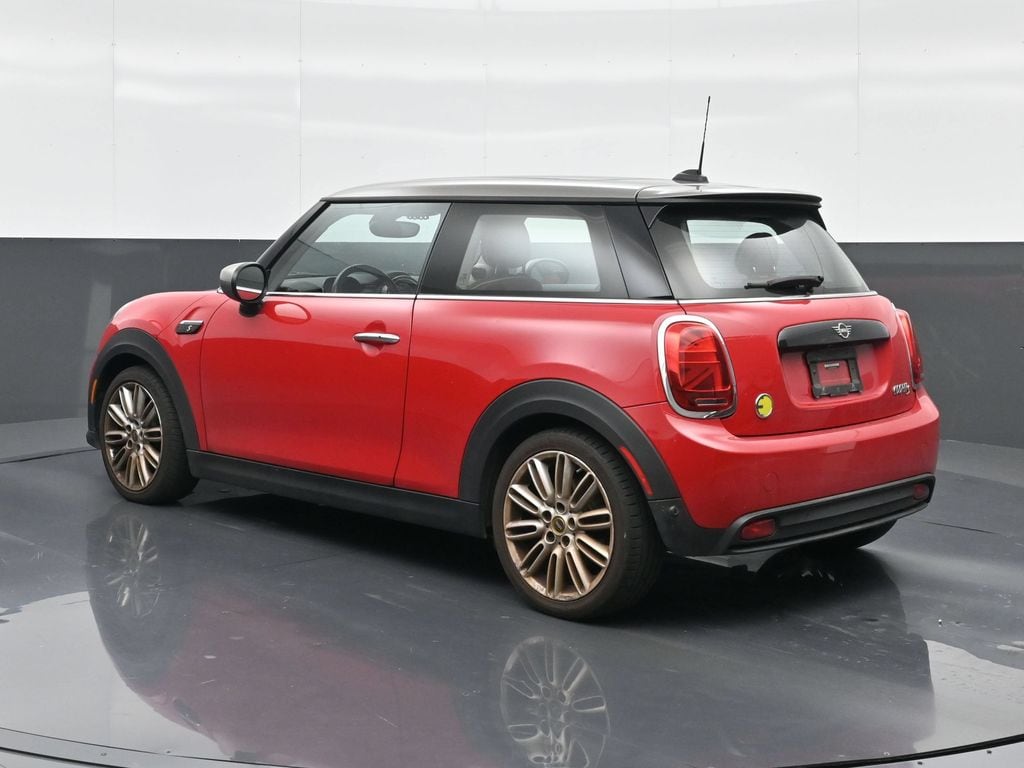Used 2024 MINI Hardtop 2 Door SE with VIN WMW13DJ05R2U60612 for sale in Miami, FL
