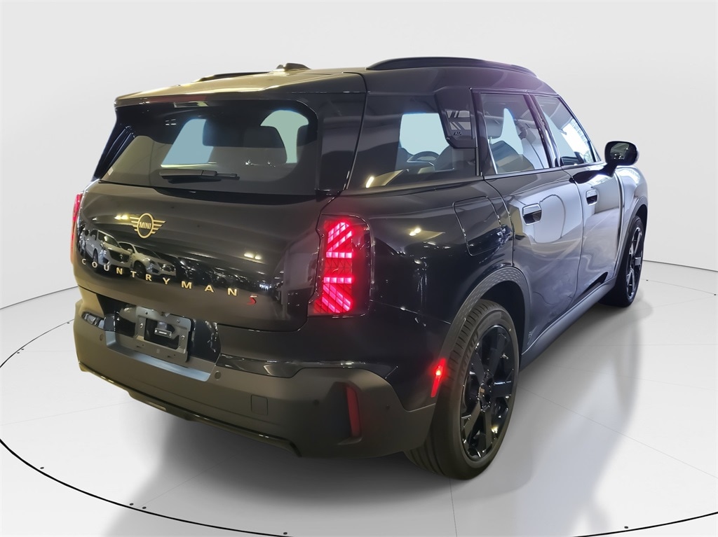 New 2026 MINI Countryman Signature Plus SUV