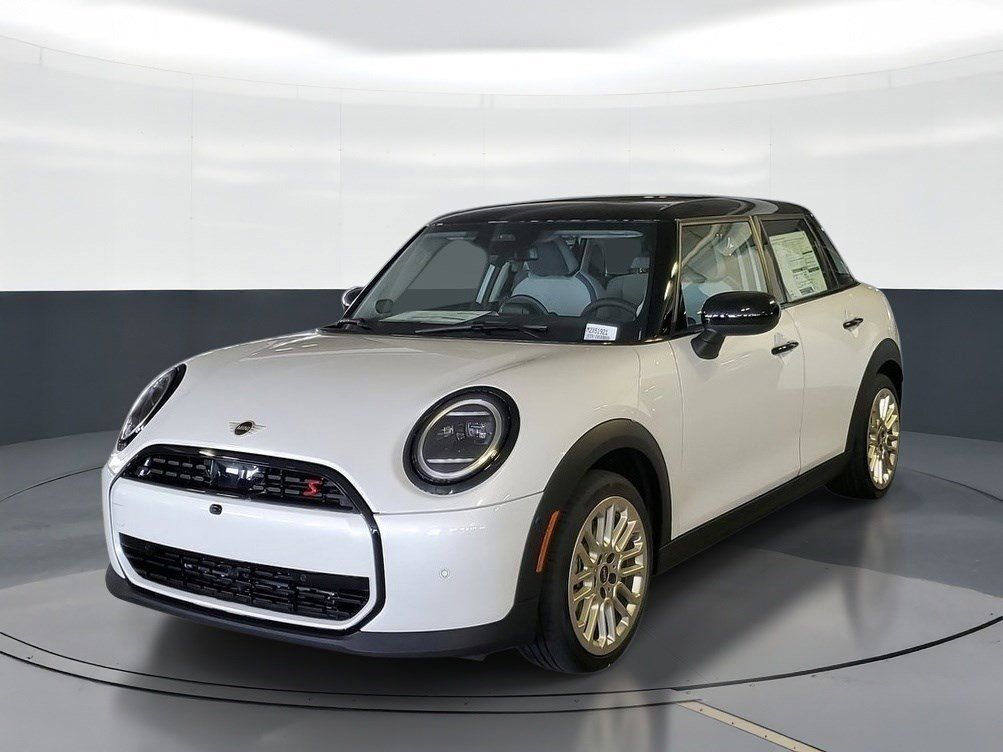 2025 MINI Hardtop Cooper S's photo