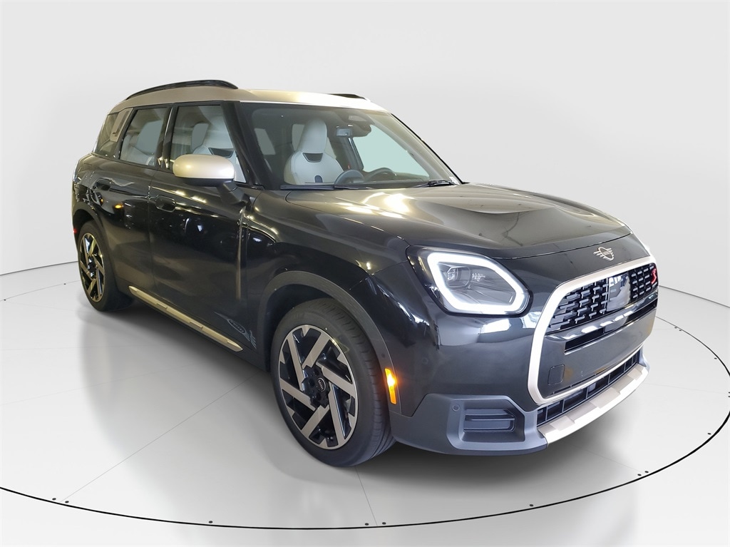 New 2026 MINI Countryman Signature Plus SUV