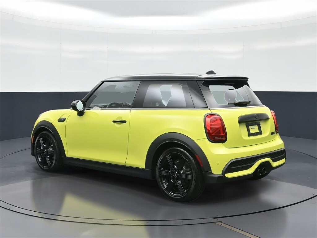 2023 Mini Cooper 2 Door Hardtop S photo 3